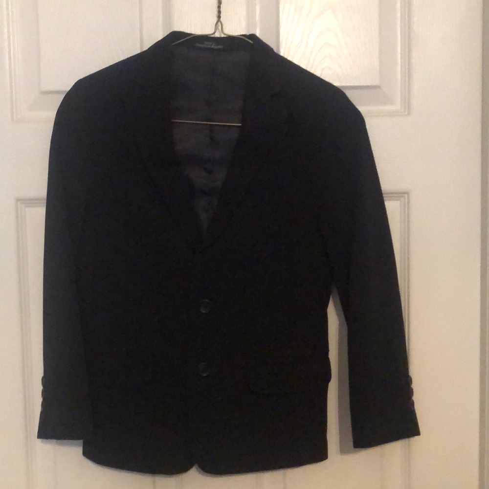 Calvin Klein Boys navy suit jacket and pants size 8-Perfect for first communion!